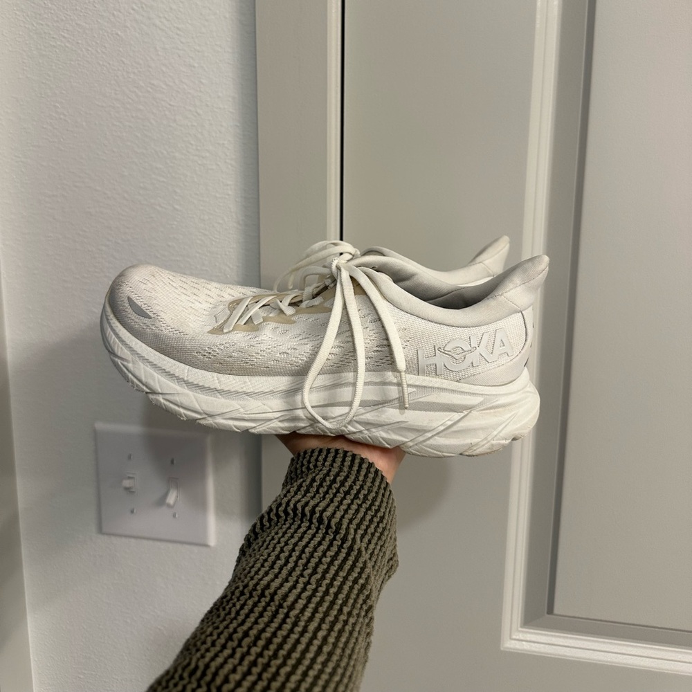 Hoka Clifton 8